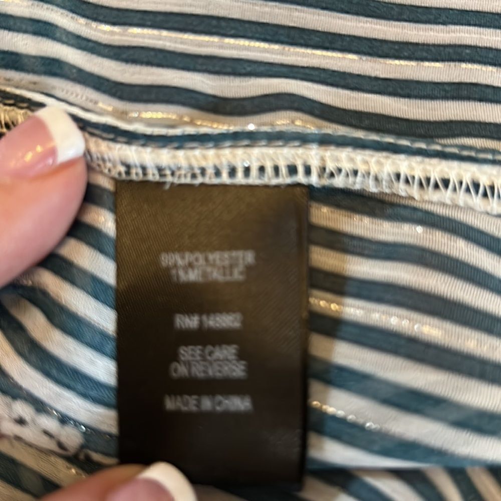 Torrid green white striped floral long sleeve sheer blouse Size 00 - Picture 9 of 10